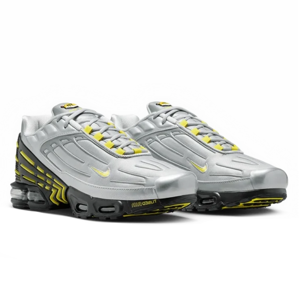 ⁦Nike Air Max Plus 3 Metallic Silver Opti Yellow Light Smoke Grey⁩ – תמונה ⁦2⁩