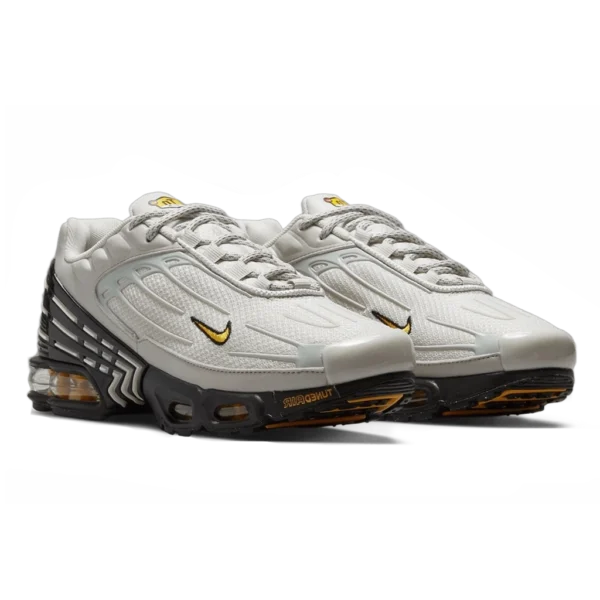 ⁦Nike Air Max Plus 3 Light Bone University Gold⁩ – תמונה ⁦2⁩