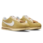 ⁦Nike Cortez Wheat Gold⁩ – תמונה ⁦2⁩