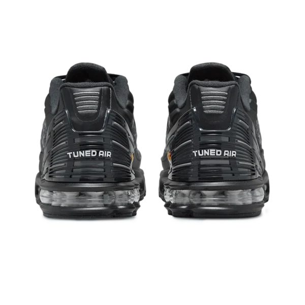 ⁦Nike Air Max Plus 3 Black Graphic⁩ – תמונה ⁦3⁩
