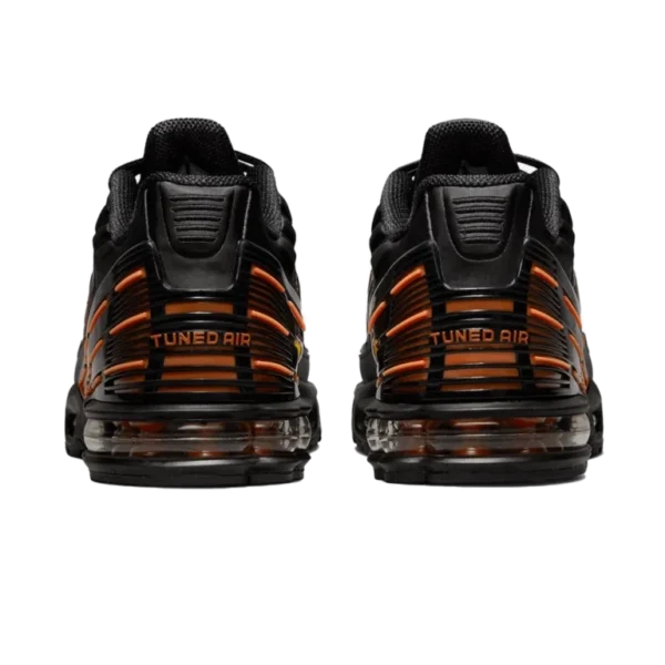 ⁦Nike Air Max Plus 3 “Spirograph” Black Safety Orange Iron Grey⁩ – תמונה ⁦3⁩