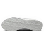 ⁦Nike Cortez Pure Platinum Tint⁩ – תמונה ⁦5⁩