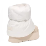 ⁦UGG Classic Mini Dipper Puffer White Ceramic⁩ – תמונה ⁦3⁩