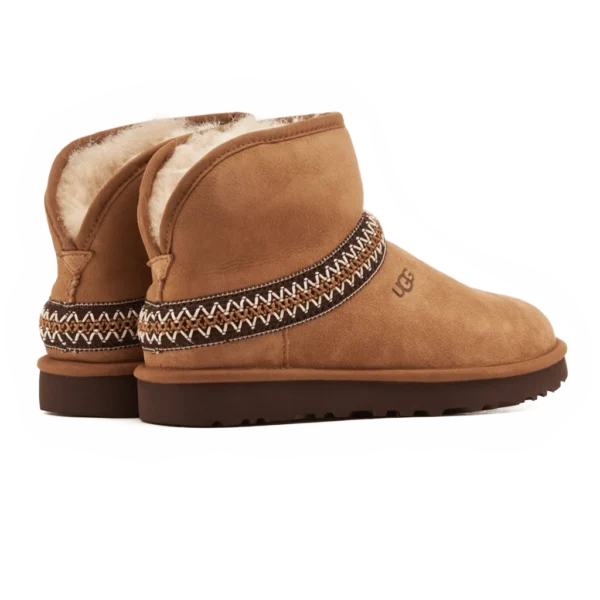 ⁦UGG Classic Mini Crescent Chestnut⁩ – תמונה ⁦3⁩