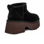 ⁦UGG Classic Ultra Mini New Heights Boots Black⁩ – תמונה ⁦3⁩
