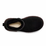 ⁦UGG Classic Ultra Mini New Heights Boots Black⁩ – תמונה ⁦4⁩