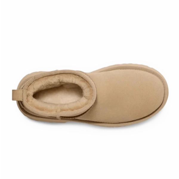 ⁦UGG Classic Ultra Mini New Heights Boots Mustard Seed⁩ – תמונה ⁦4⁩