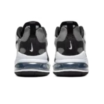 ⁦Nike Air Max 270 React Oreo⁩ – תמונה ⁦3⁩