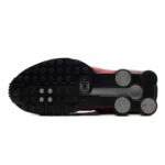 ⁦Nike Shox R4 University Red Black⁩ – תמונה ⁦4⁩