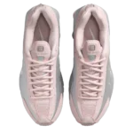 ⁦Nike Shox R4 Barely Rose Metallic Platinum⁩ – תמונה ⁦4⁩