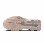 ⁦Nike Shox R4 Barely Rose Metallic Platinum⁩ – תמונה ⁦5⁩
