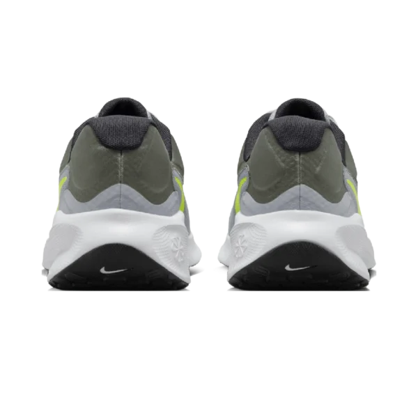 ⁦Nike Revolution 7 Wolf Grey Volt⁩ – תמונה ⁦3⁩