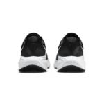 ⁦Nike Revolution 8 Black White⁩ – תמונה ⁦3⁩
