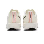 ⁦Nike Zoom Rival Fly 4 Sail Pale Ivory Guava Ice Black⁩ – תמונה ⁦3⁩
