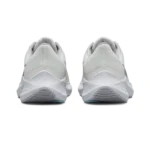 ⁦Nike Zoom Winflo 8 Phantom Metallic Luster⁩ – תמונה ⁦3⁩