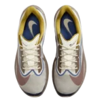 ⁦Nike Zoom Fly 6 Premium Light Bone Blue Void Burgundy Crush⁩ – תמונה ⁦4⁩