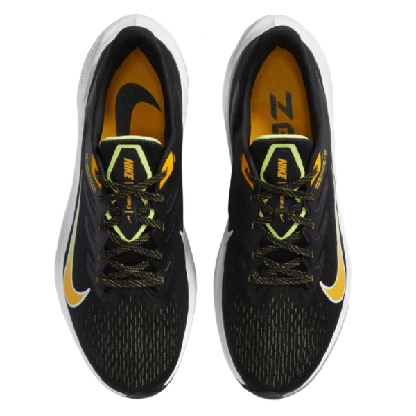 ⁦Nike Air Zoom Winflo 7 Black University Gold⁩ – תמונה ⁦4⁩