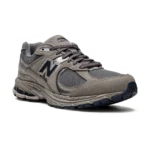 ⁦New Balance 2002R Light Grey Black⁩ – תמונה ⁦2⁩
