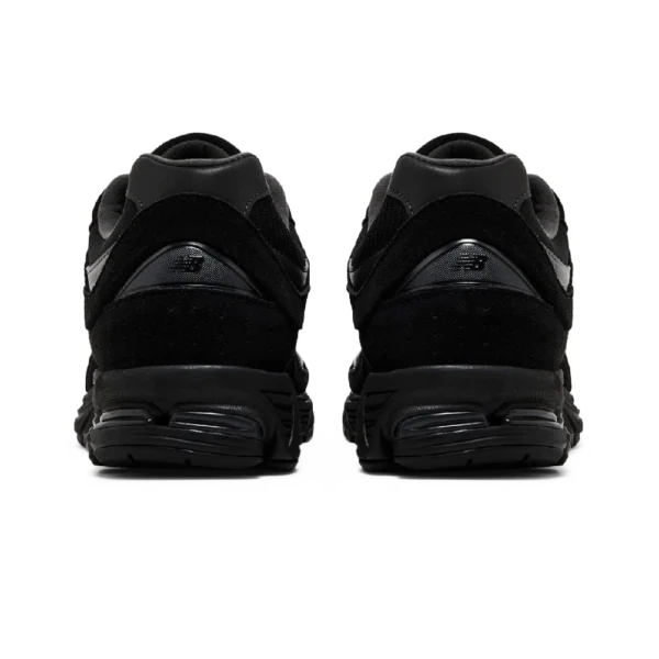 ⁦New Balance 2002R Black Cat Suede⁩ – תמונה ⁦3⁩