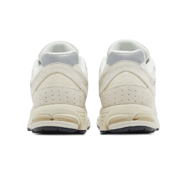 ⁦New Balance 2002R Calm Taupe Silver⁩ – תמונה ⁦3⁩