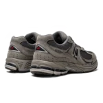⁦New Balance 2002R Light Grey Black⁩ – תמונה ⁦3⁩