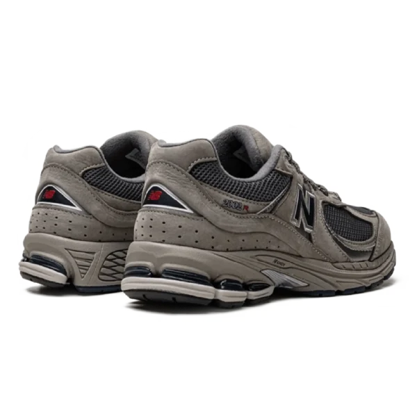 ⁦New Balance 2002R Light Grey Black⁩ – תמונה ⁦3⁩