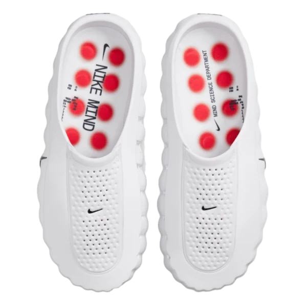 ⁦Nike Mind 001 Pregame Mule White Speed Red Obsidian⁩ – תמונה ⁦3⁩