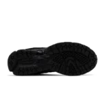 ⁦New Balance 2002R Black Cat Suede⁩ – תמונה ⁦4⁩