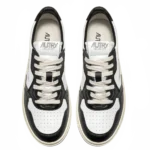 ⁦Autry Medalist Low Sneakers White Black Leather⁩ – תמונה ⁦4⁩