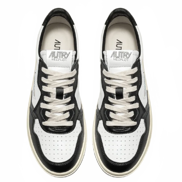 ⁦Autry Medalist Low Sneakers White Black Leather⁩ – תמונה ⁦4⁩