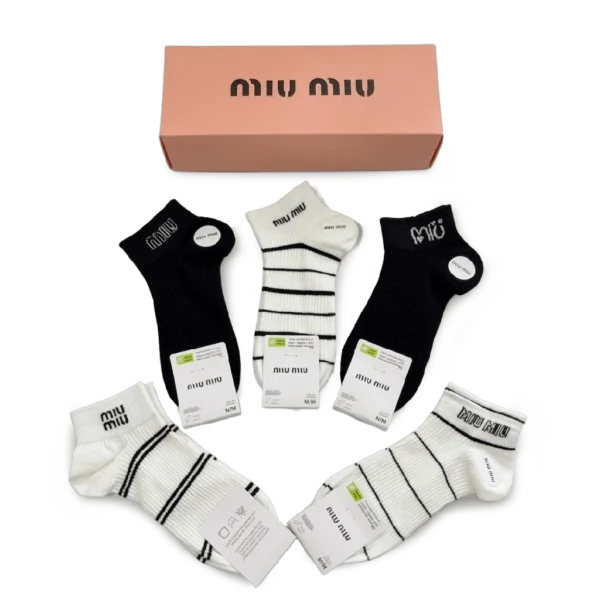 ⁦Miu Miu Short Socks Black White (5 Pack)⁩ – תמונה ⁦2⁩