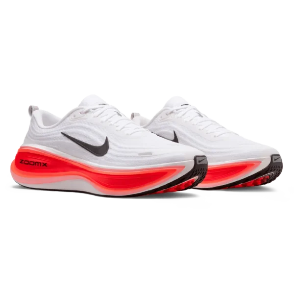 ⁦Nike Vomero Plus White Bright Crimson Metallic Silver⁩ – תמונה ⁦2⁩
