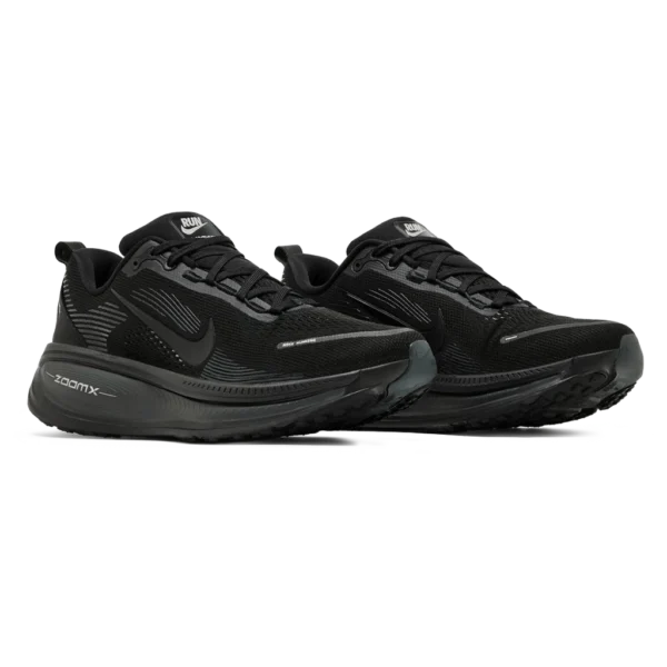 ⁦Nike Vomero 18 Triple Black⁩ – תמונה ⁦2⁩