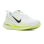 ⁦Nike Vomero 18 White Barely Volt Black⁩ – תמונה ⁦2⁩