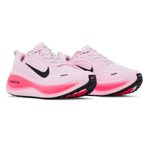 ⁦Nike Vomero Plus Pink Foam Hyper Pink⁩ – תמונה ⁦2⁩