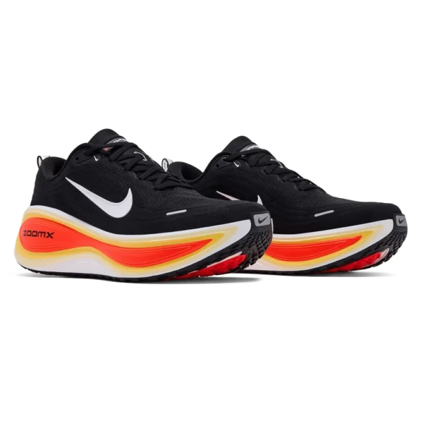 ⁦Nike Vomero Plus Black Bright Crimson White⁩ – תמונה ⁦2⁩