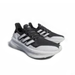 ⁦Adidas Ultraboost 5 Black White⁩ – תמונה ⁦4⁩