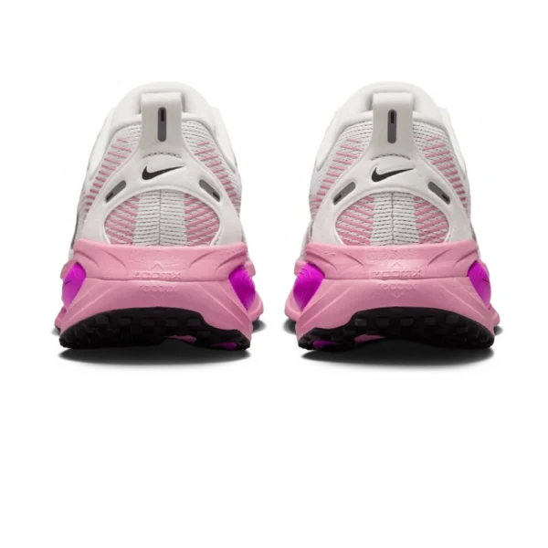 ⁦Nike Vomero 18 Summit White Elemental Pink⁩ – תמונה ⁦3⁩