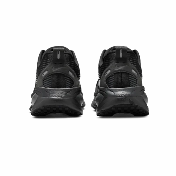 ⁦Nike Vomero 18 Triple Black⁩ – תמונה ⁦3⁩