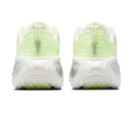 ⁦Nike Vomero Plus Summit White Barely Volt Metallic Silver⁩ – תמונה ⁦3⁩