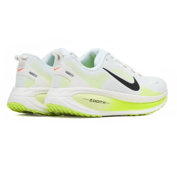⁦Nike Vomero 18 White Barely Volt Black⁩ – תמונה ⁦3⁩
