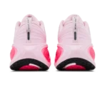 ⁦Nike Vomero Plus Pink Foam Hyper Pink⁩ – תמונה ⁦3⁩