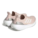 ⁦Adidas Ultraboost Light Wonder Quartz Cloud White Wonder Taupe⁩ – תמונה ⁦3⁩