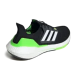 ⁦Adidas Ultraboost 22 Black Solar Green⁩ – תמונה ⁦3⁩
