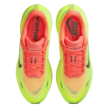 ⁦Nike Vomero Plus Bright Mango⁩ – תמונה ⁦4⁩