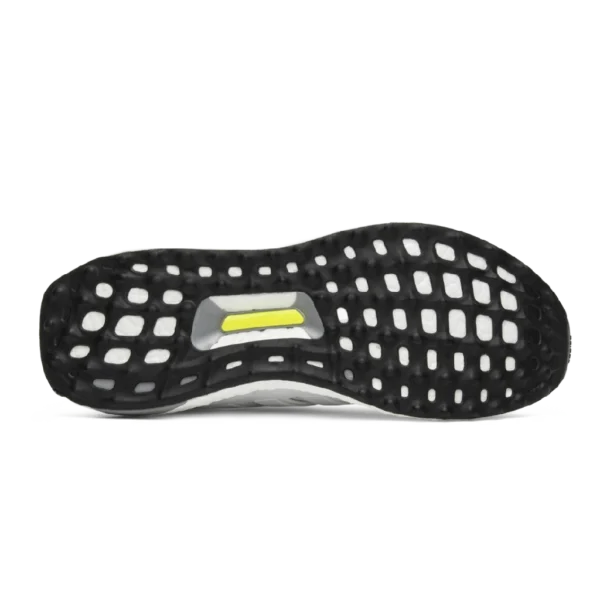 ⁦Adidas Ultraboost Triple White⁩ – תמונה ⁦4⁩
