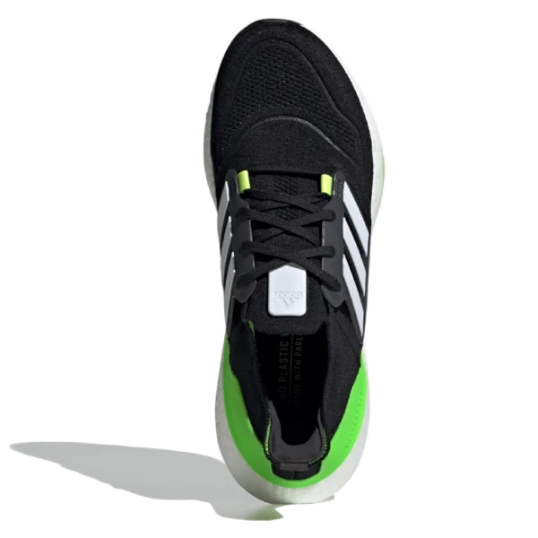 ⁦Adidas Ultraboost 22 Black Solar Green⁩ – תמונה ⁦4⁩