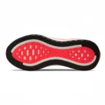 ⁦Nike Vomero Plus White Bright Crimson Metallic Silver⁩ – תמונה ⁦5⁩