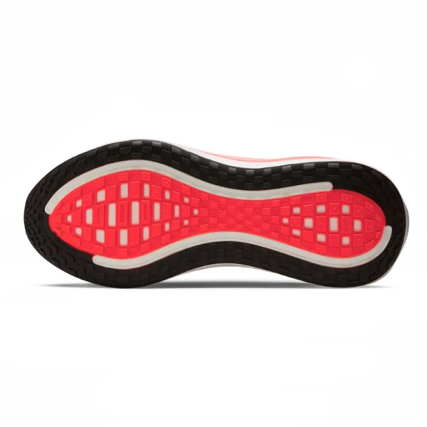 ⁦Nike Vomero Plus White Bright Crimson Metallic Silver⁩ – תמונה ⁦5⁩